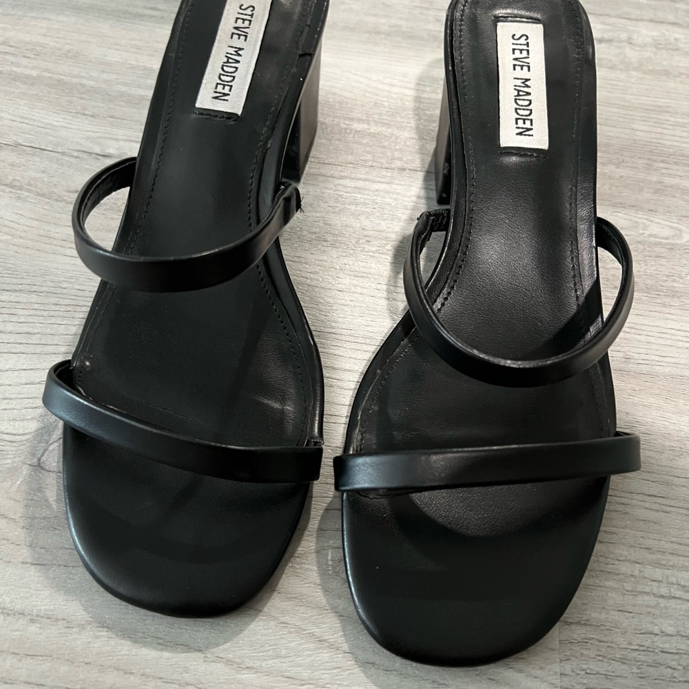 Steve Madden black heels - size 7